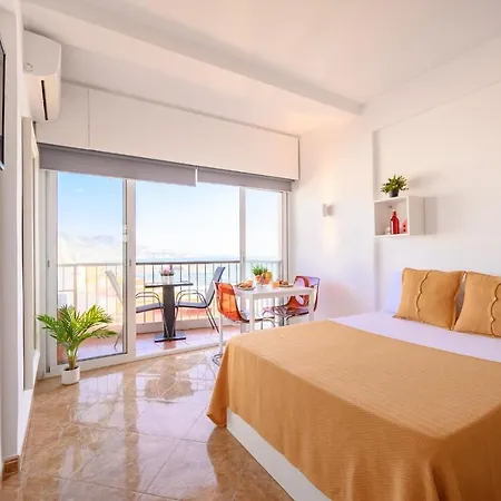Apartment Sea & Mountain, Front Line, 1 Min To By 10tosea