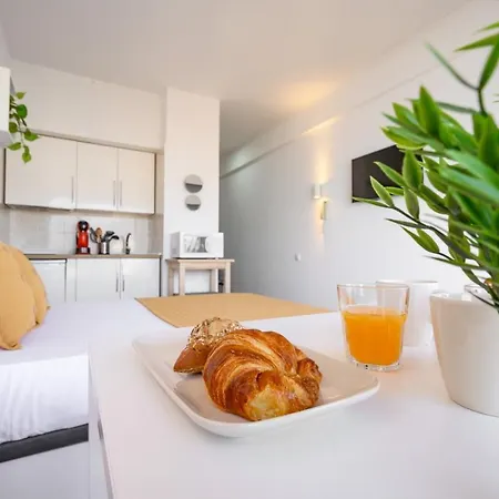Apartment Sea & Mountain, Front Line, 1 Min To By 10tosea Fuengirola